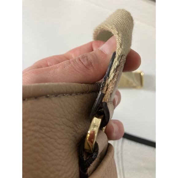 MICHAEL KORS SMALL NUDE TAN PEBBLED LEATHER CROSSBODY BAG - Picture 10 of 13